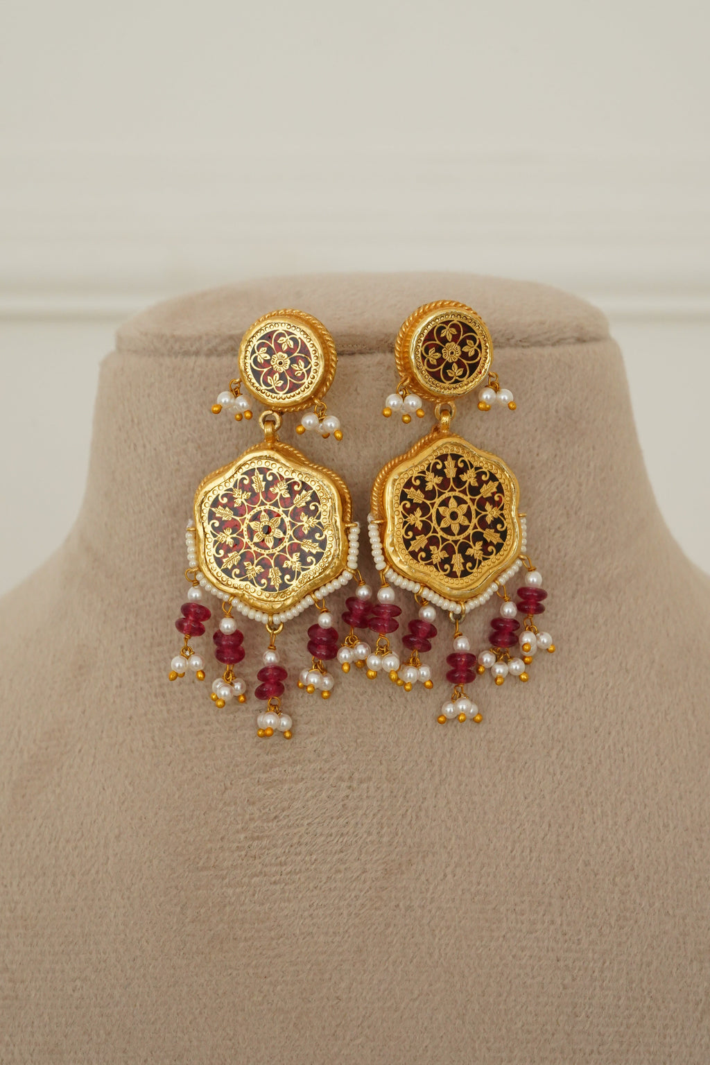 10 Paise Thewa Choker