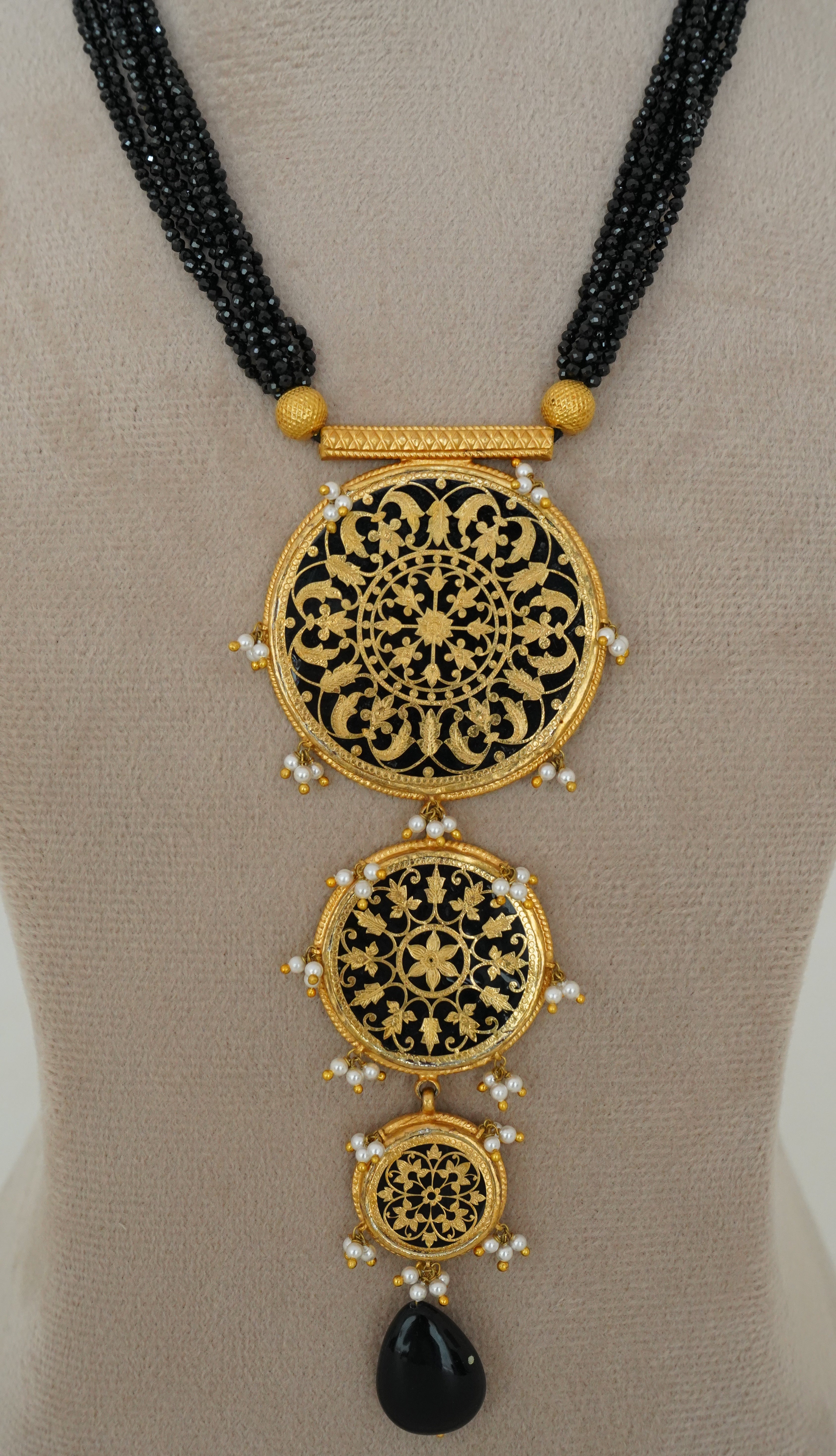 Kaalika Necklace
