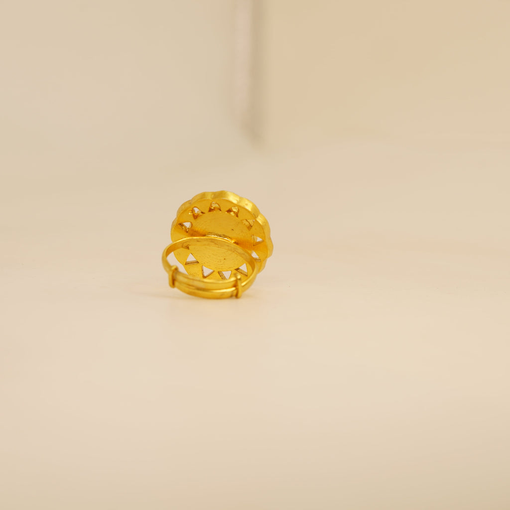 Red Thewa kundan ring