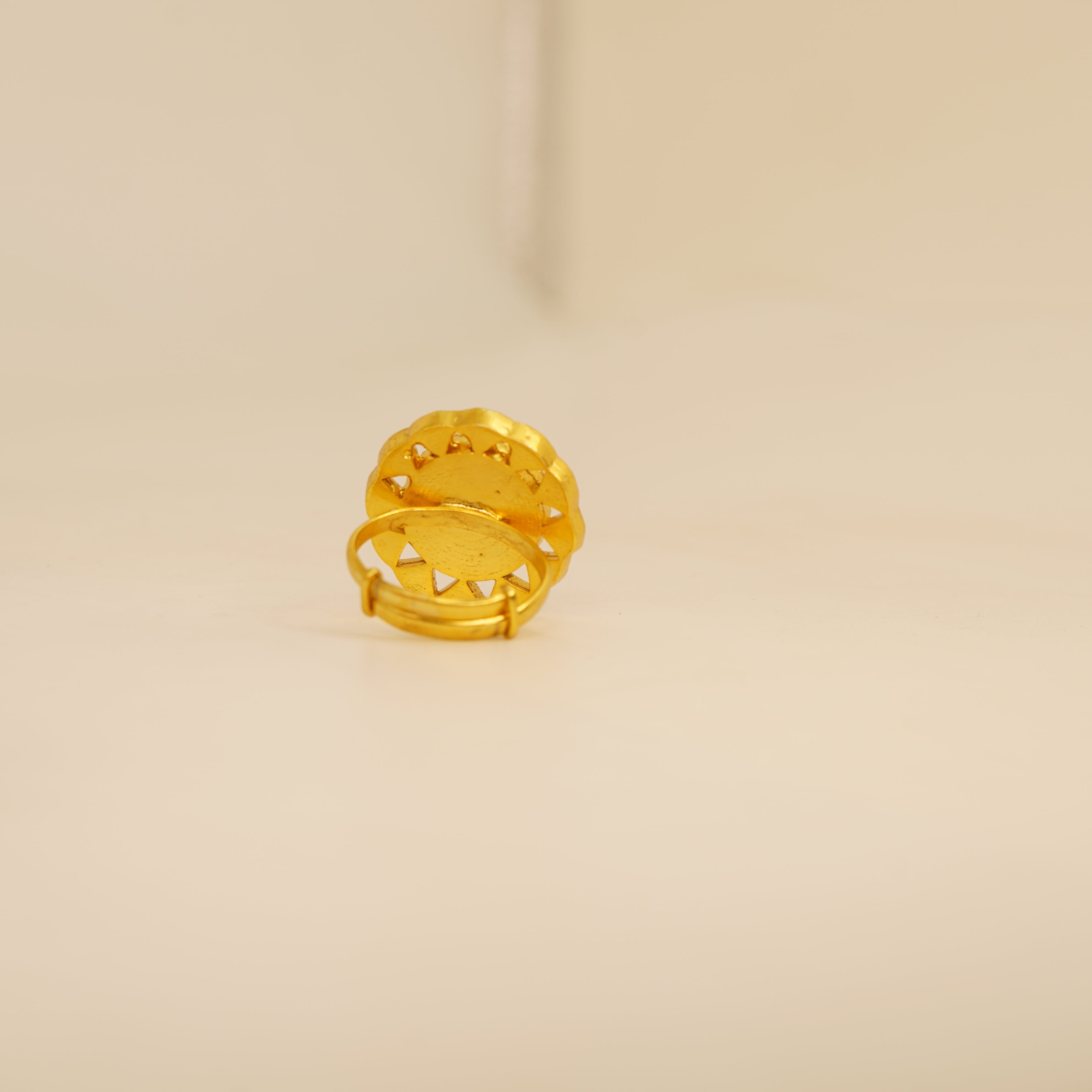 Red Thewa kundan ring