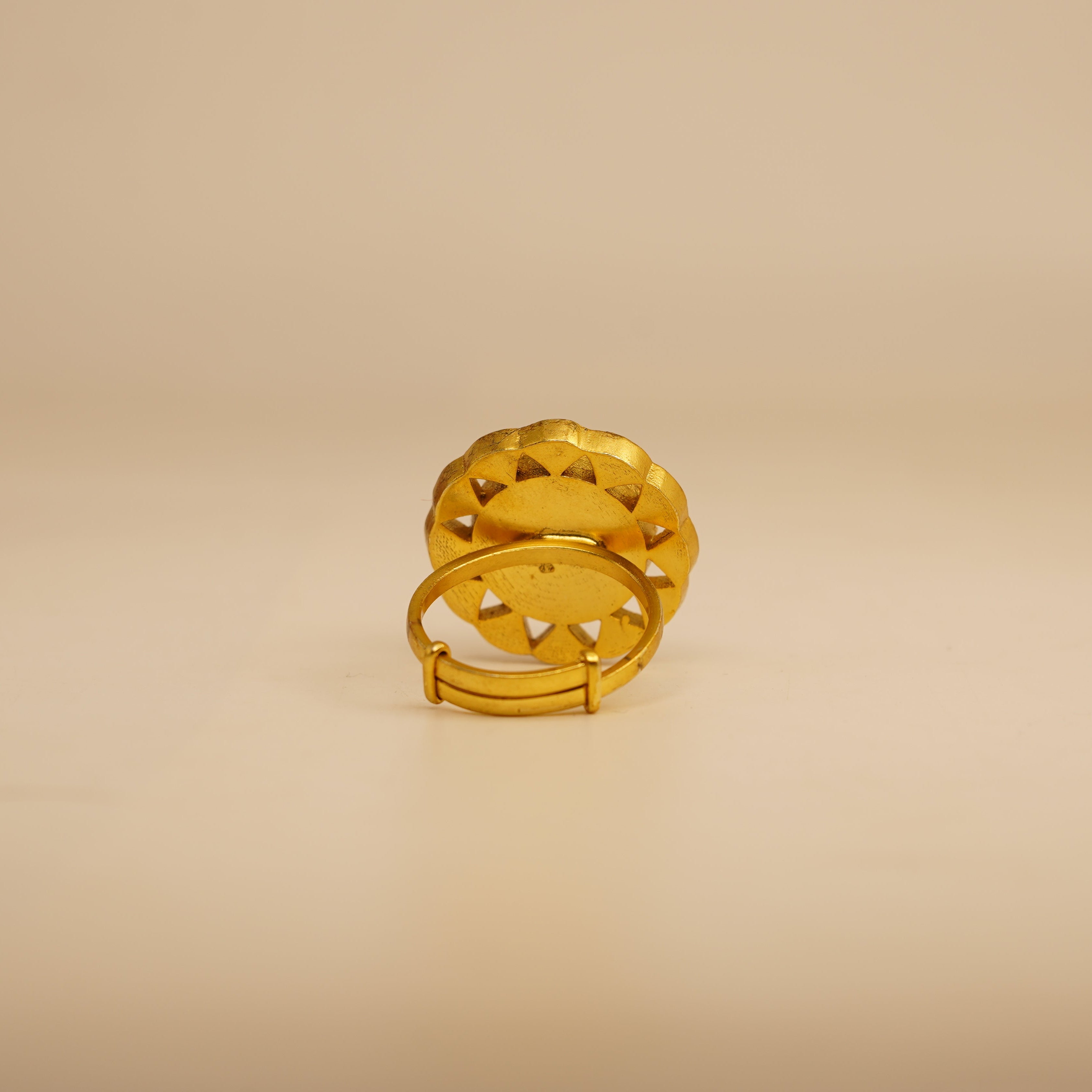 Thewa kundan ring