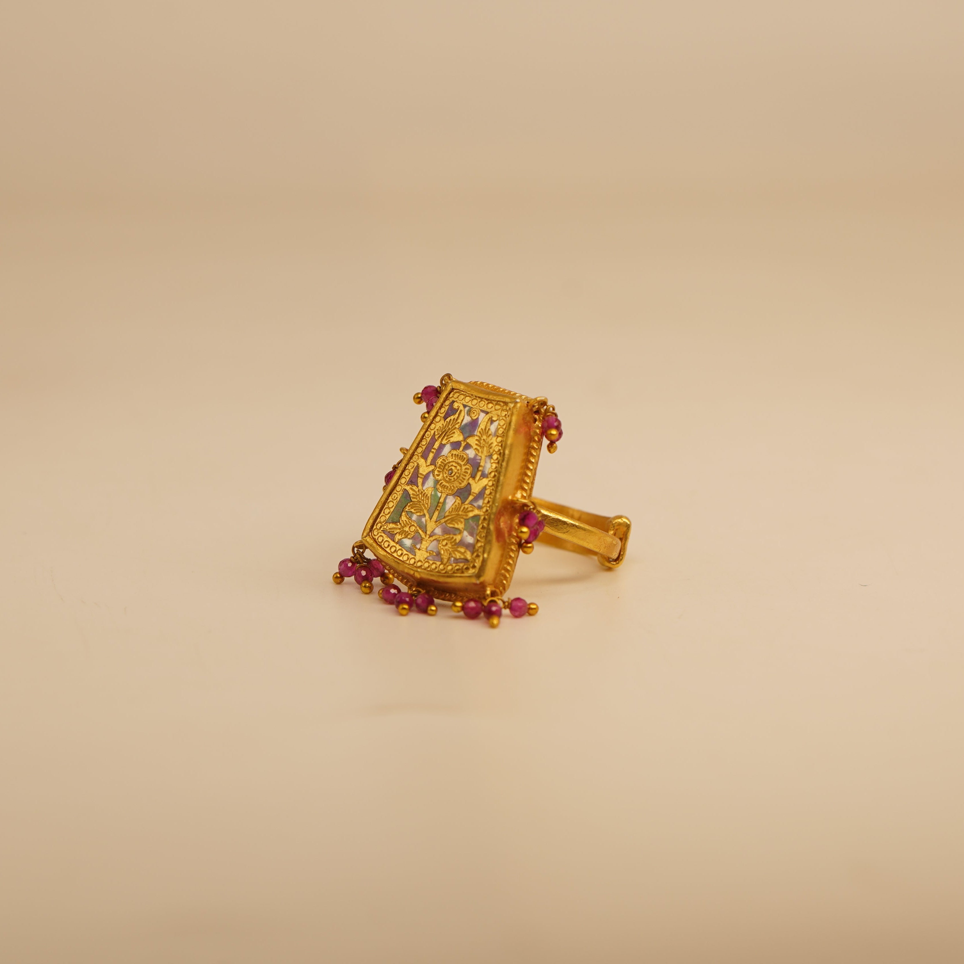 Thewa classic ring