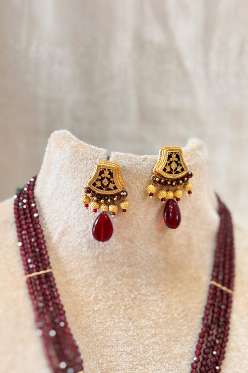 Garnet bead thewa necklace with pendant drop